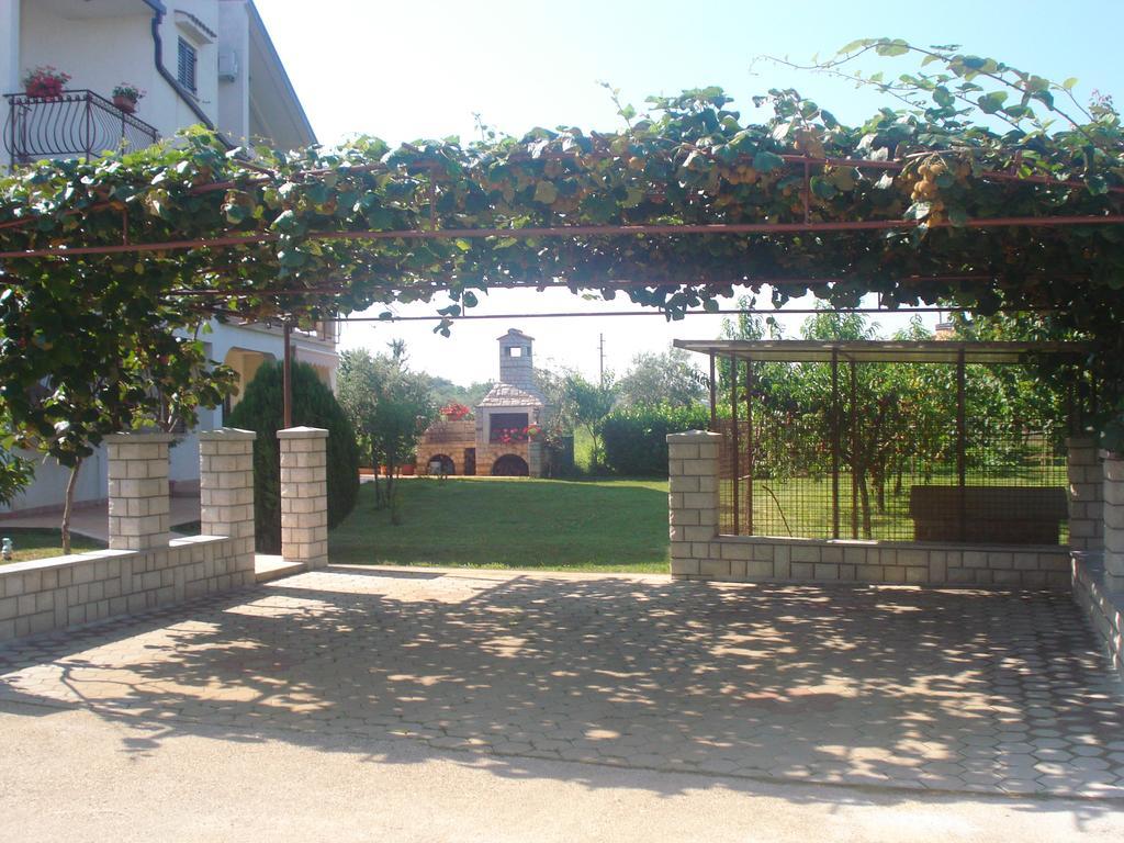Apartments Jasna Umag Exteriör bild